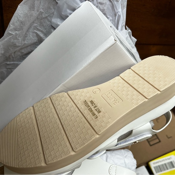 Sandals - Picture 3 of 3